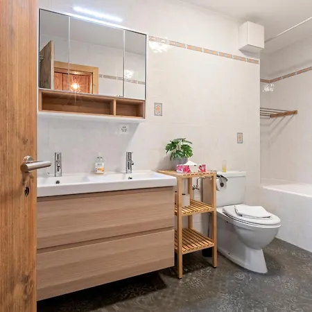 Avec Terrasse, Proche Du Centre Lägenhet Crans-Montana