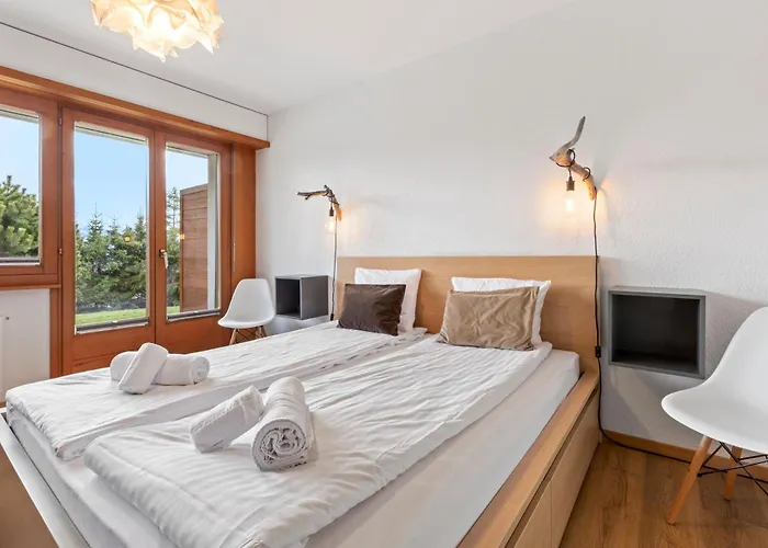 Avec Terrasse, Proche Du Centre * Crans-Montana